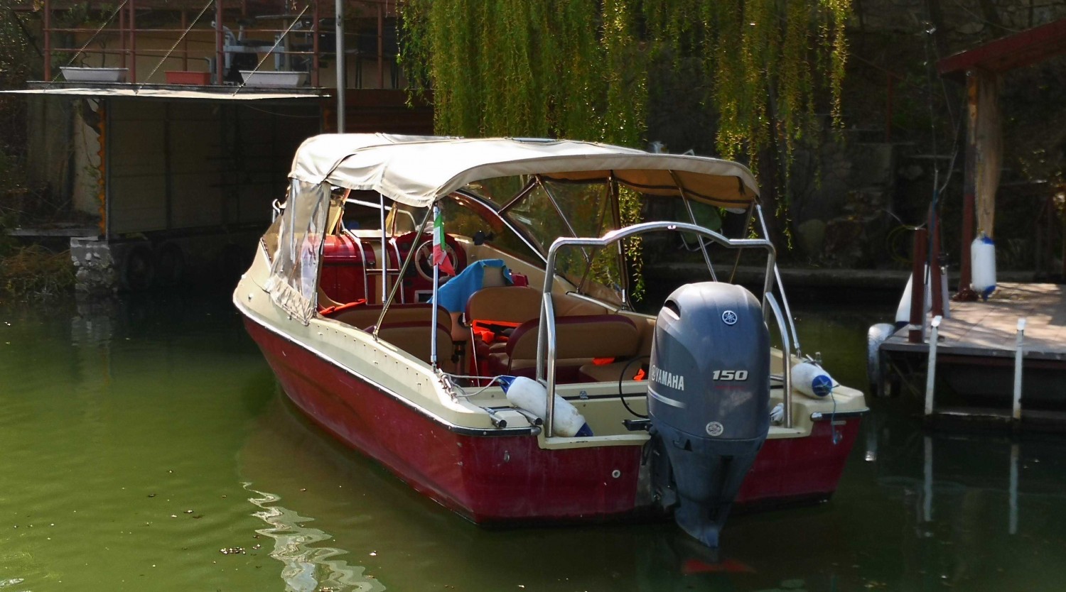 Plimbare cu barca de-a lungul Clisurii Dunării