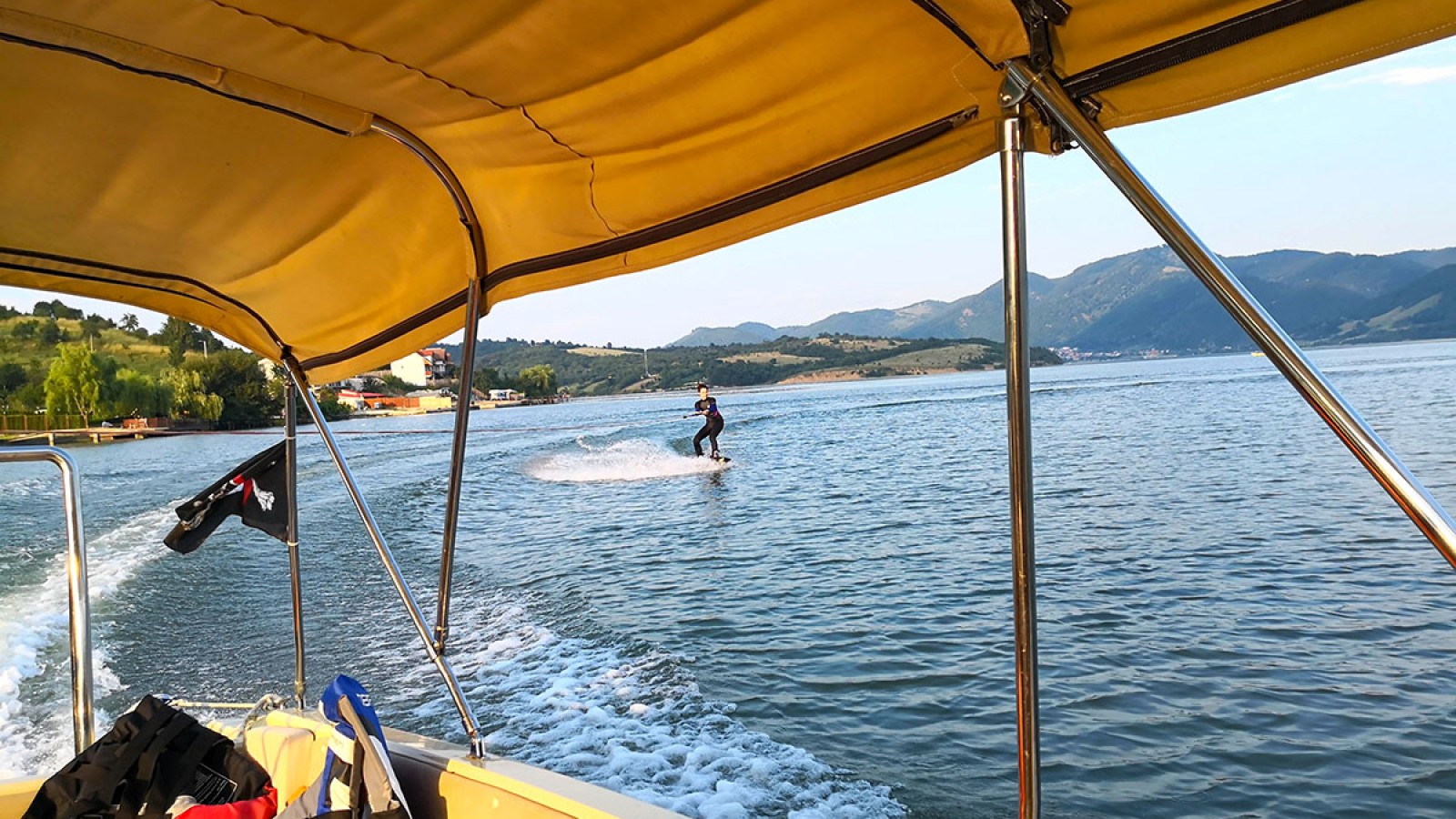 Plimbare pe Dunăre cu Ski Nautic