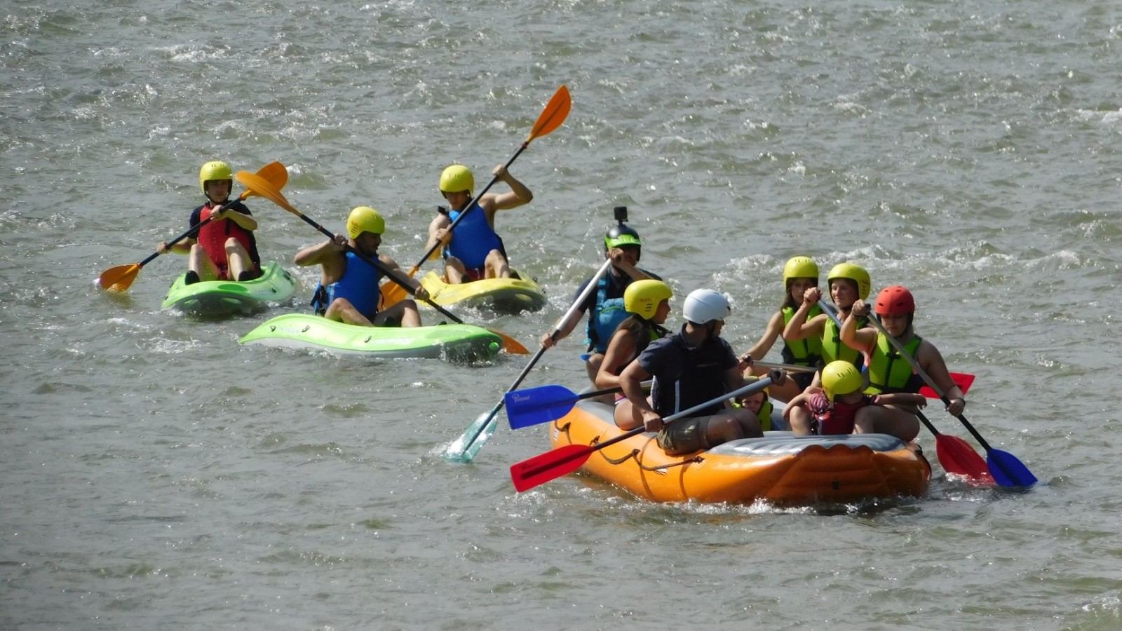 Ture de caiac pe râul Bistrița